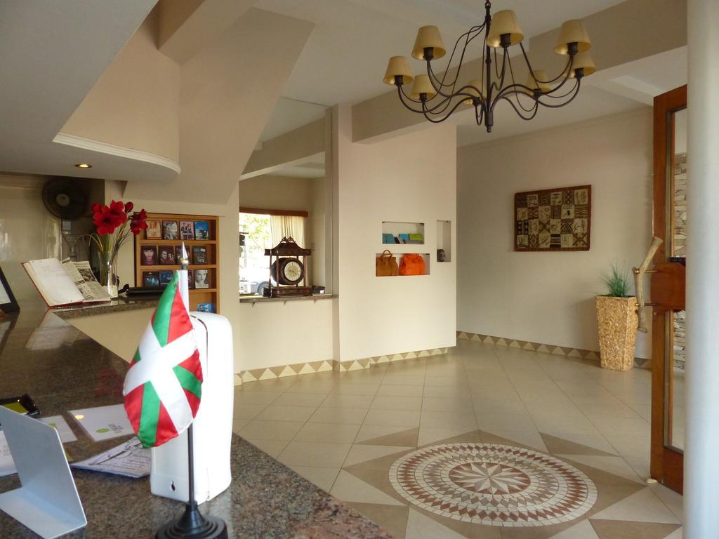 Euskadi Hotel General Pico Extérieur photo