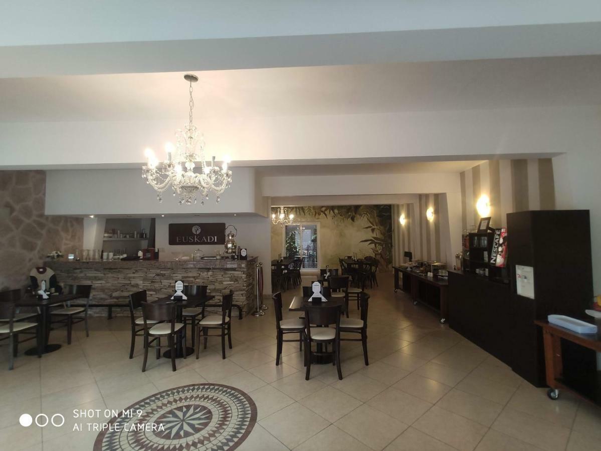 Euskadi Hotel General Pico Extérieur photo